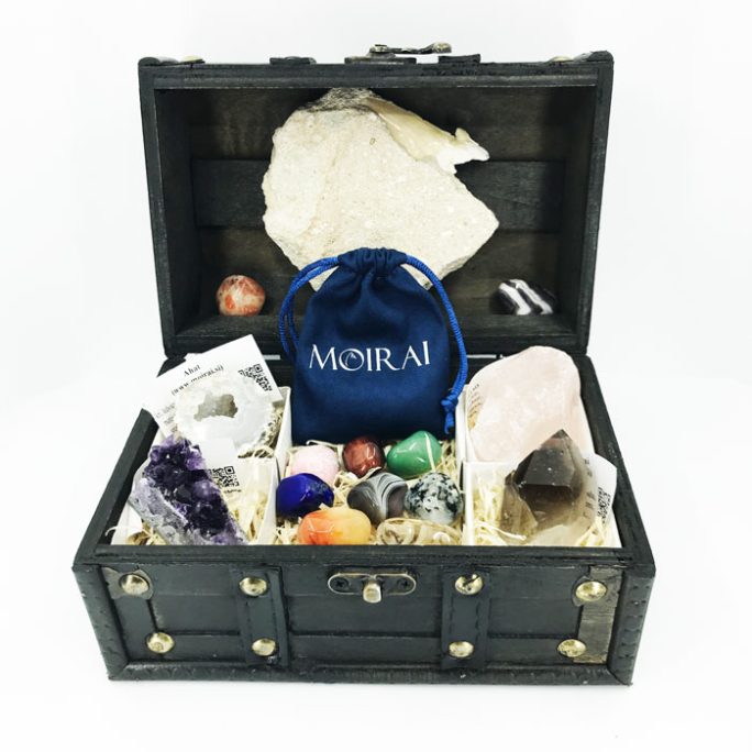 Komplet lesena skrinjica s kamni L