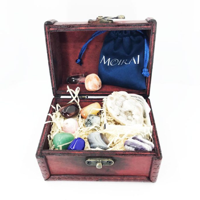 Komplet lesena skrinjica s kamni S