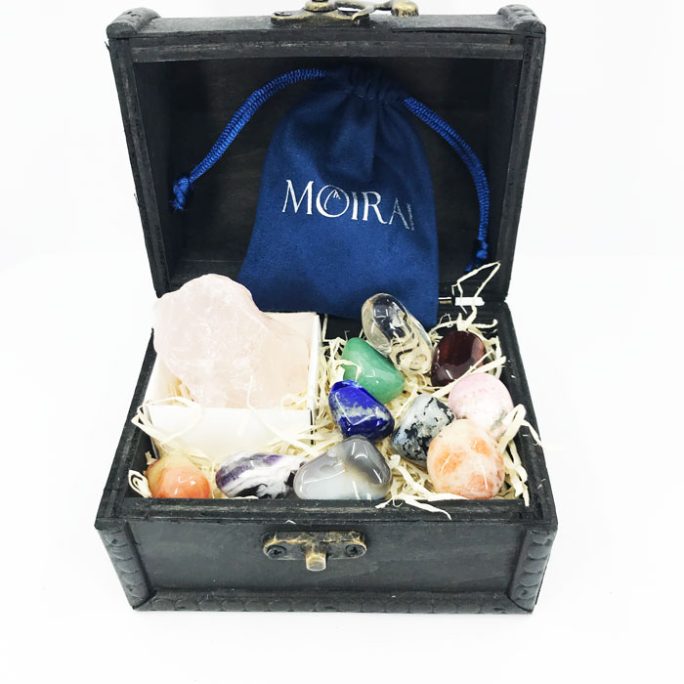 Komplet lesena skrinjica s kamni S