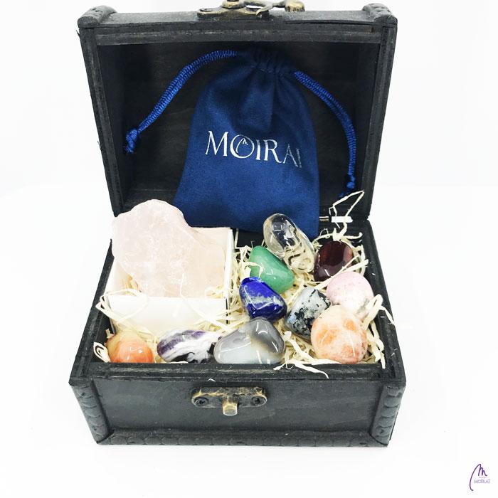 Komplet lesena skrinjica s kamni S